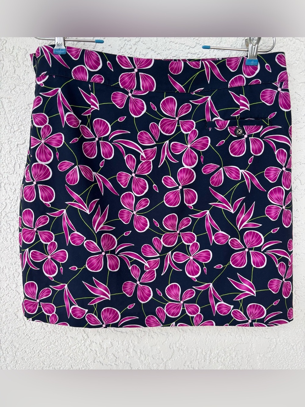 Greg Norman Golf/Tennis Collection Skort—Size 10. ( runs large)